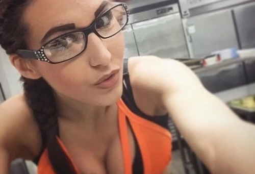 Bored Office Girls: 24 Explicit Photos of Girls Bored at Work