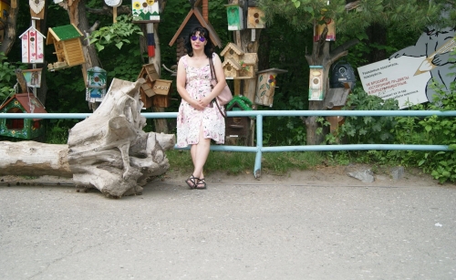 Hot Zoo Date: Walking with Sexy Woman