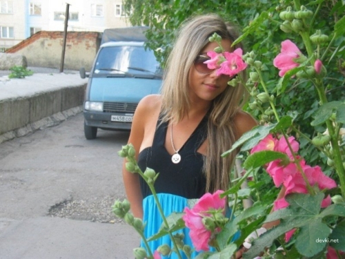 Seductive Hot Girl Tempts Guy - Explicit Passion and Desire!