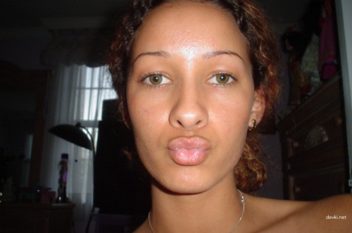 Curly Mulatto Bush: Explicit Close-Up of Hairy Pubic Area