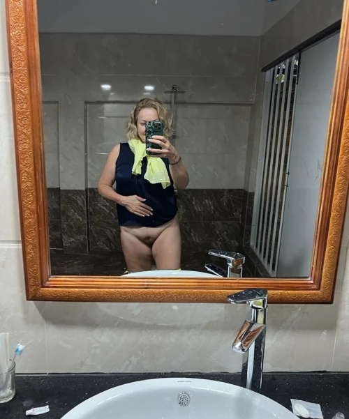 Seductive Babe Preparing for Sugaring: Explicit Beauty Routine