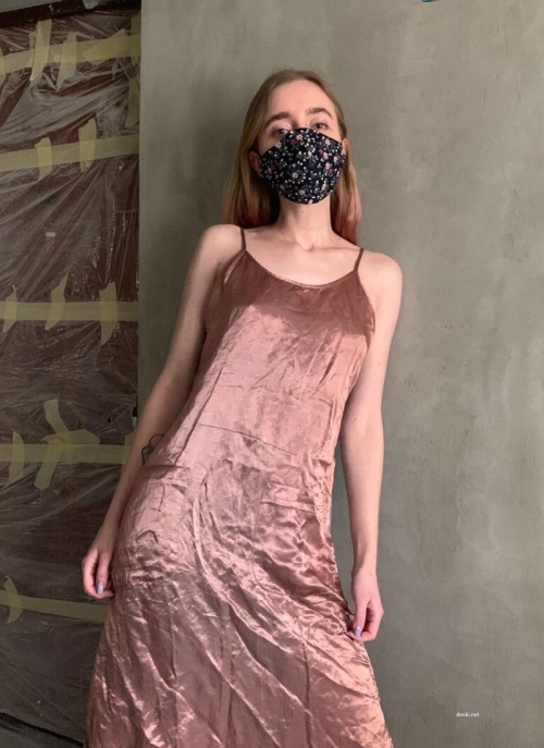 Quarantined Girl Exposes Boobs in Bold Display: Explicit Content!