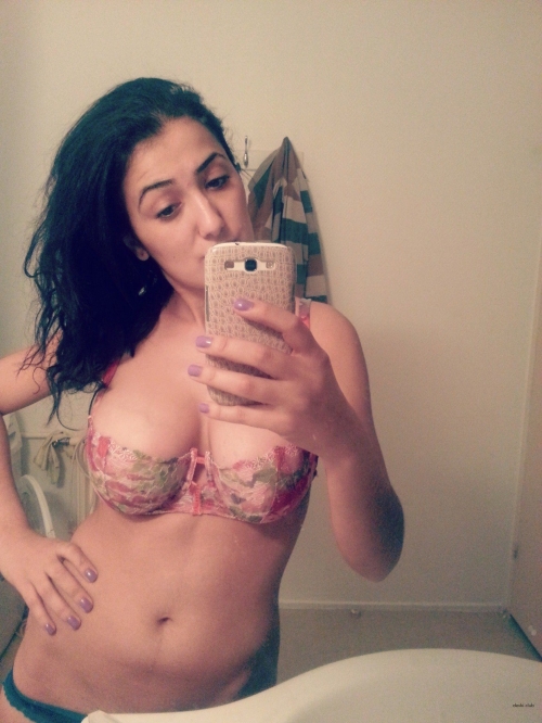 Private Erotic Content: Busty Babe Exposed
