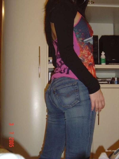 Brunette with Bouncing Assets: Explicit Busty Beauty Exposed
