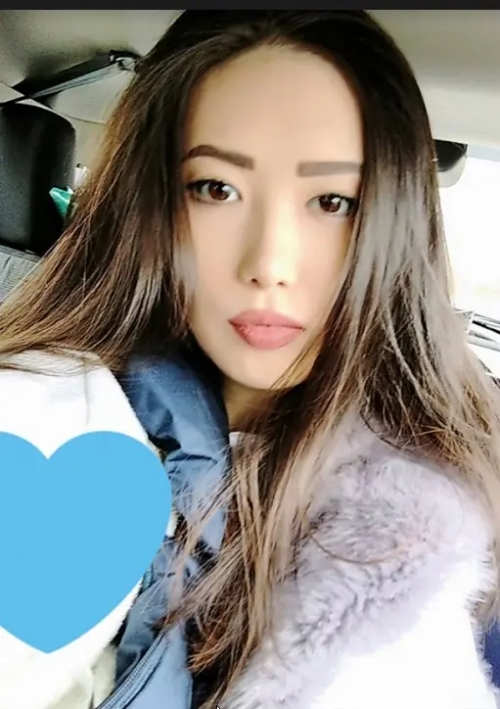 Hot Asian Babe Shows Off Her Sexy Body - Explicit Young Asian Girl Displaying Her Sizzling Figure