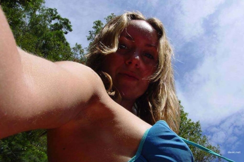 Wild Outdoor Private Photo Shoot with Nude Model