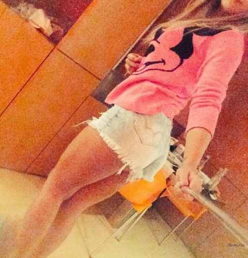 Sexy Selfies of a Cute Lady - Explicit Erotic Photos