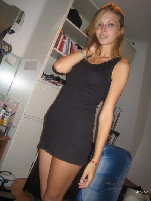 Explicit Young Girl Erotic Photo Shoot