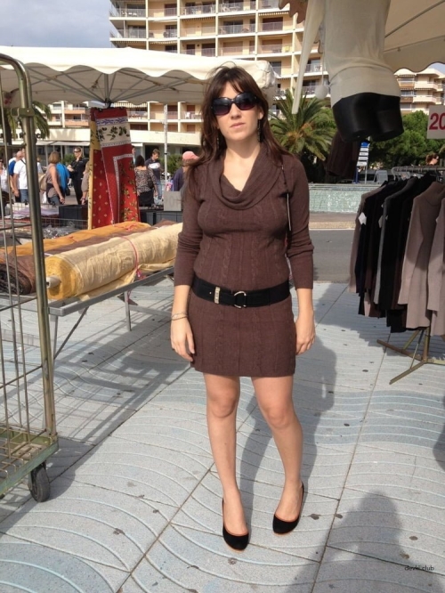 Mature Lady's Racy Vacation Photo: Seductive MILF Sunbathing Topless!