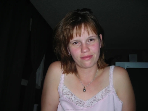 Hot Babe Enthusiastically Gives Blowjob to Lucky Guy
