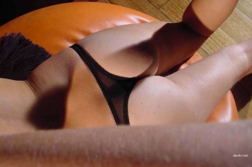 Private Erotic Photos of Busty Girl: Explicit and Sensual Content
