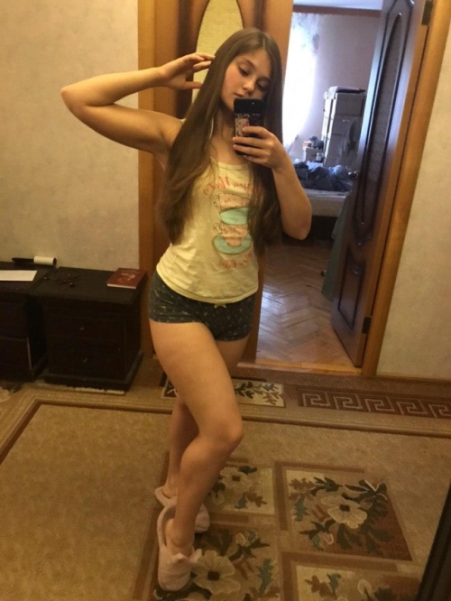 Girl Leaked Intimate Photos - Explicit Content Revealed!