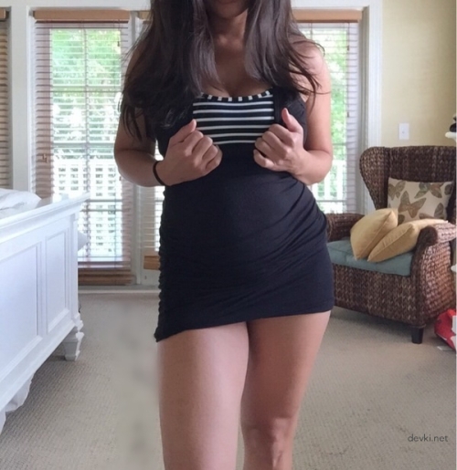 Seductive beauty flaunts her tantalizing body in a provocative pose