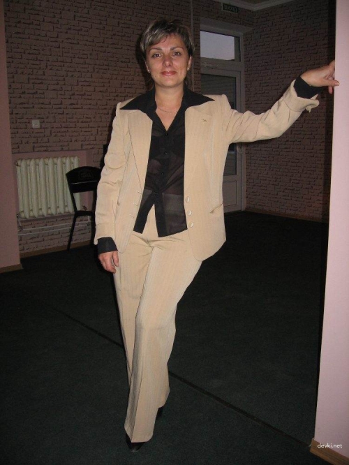 Experienced MILF's Hardcore Porn Experience: Mature Woman in Action