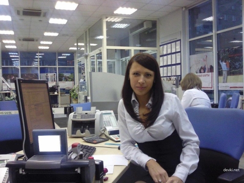 Office Sex with Colleague: Explicit Workplace Encounter Caught on Camera