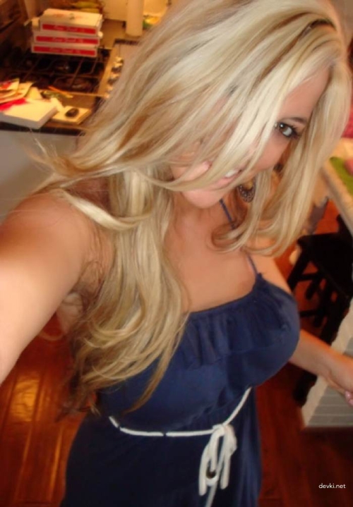 Explicit Erotica of Stunning Blonde with Curvaceous Body