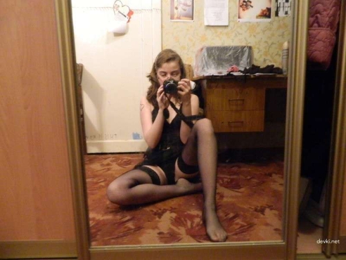 Explicit Pussy Display: Bold and Uncensored Photos
