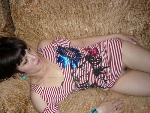 Uninhibited Babe Flaunts All at Home - No Complexes, Just Pure Pleasure!