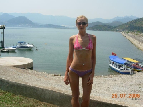 Explicit Naked Girlfriends Sunbathing on Vacation - Hot Nude Beach Babes