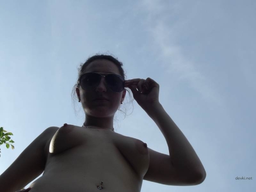 Curvy Beauty's Erotic Picnic Seduction