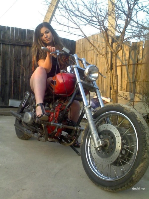 Explicit Rural Girl's Personal Photos: Provocative and Uncensored Selfies