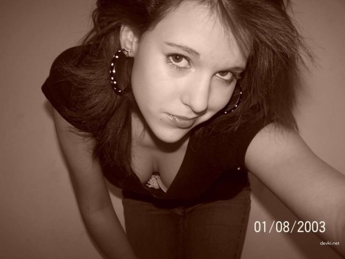 Sexy Selfie Lover Flaunting Her Assets - Hot Amateur Babe Posing Seductively