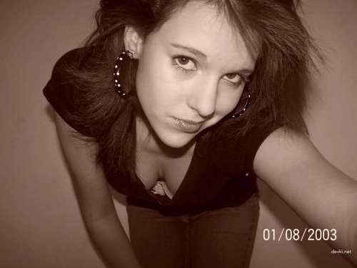Sexy Selfie Lover Flaunting Her Assets - Hot Amateur Babe Posing Seductively