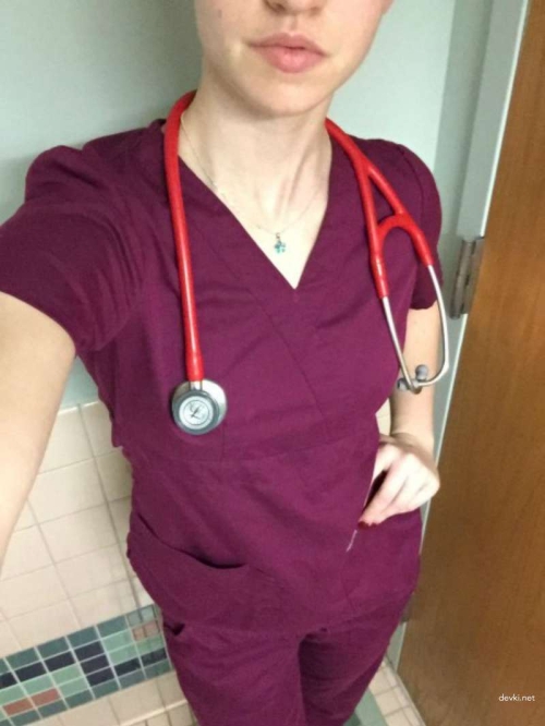 Private Nude Nurse Photo: Explicit and Provocative Shot of Naked Medical Worker