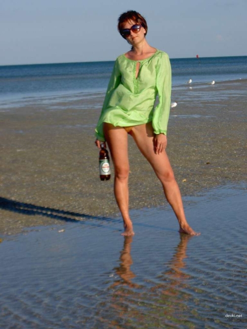 Hotwife's Intimate Photo: Explicit Amateur Wife Sharing XXX