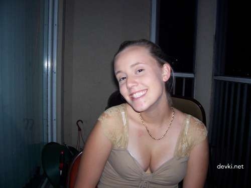 Naked Slut Poses and Deepthroats Cock - Explicit Russian Porn