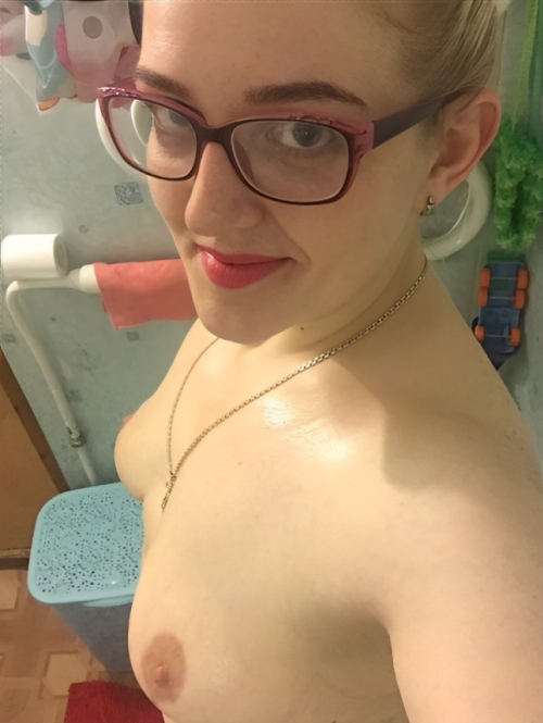 Russian Blonde Spreading Legs: Explicit XXX Content