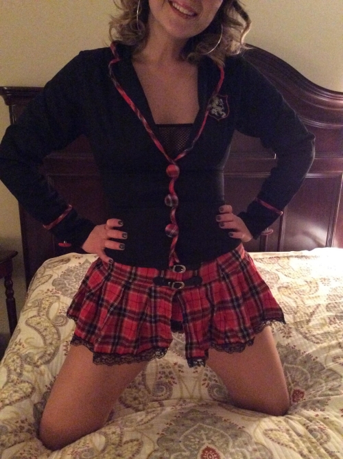 Hot Woman's Mobile Phone Porn Photo - Explicit Amateur Selfies