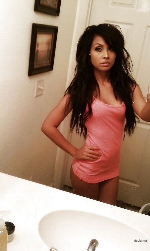 Sexy Girl in Provocative Pose - Hot and Seductive Teen Model