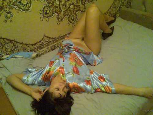 Mature Lady's Naughty Homework: Explicit Amateur Photos