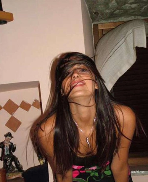Private Photo of a Bootylicious Chick: Explicit Ass Shot