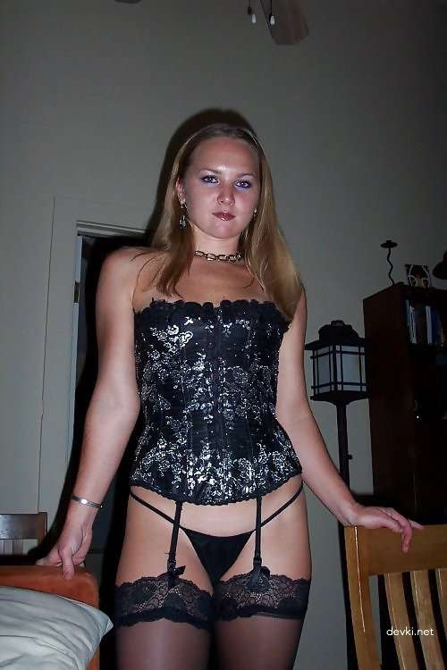 Explicit Girl Showing Pussy - XXX Photo