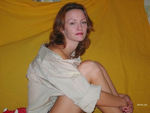 Explicit Redhead Home Photoshoot: Naughty and Seductive