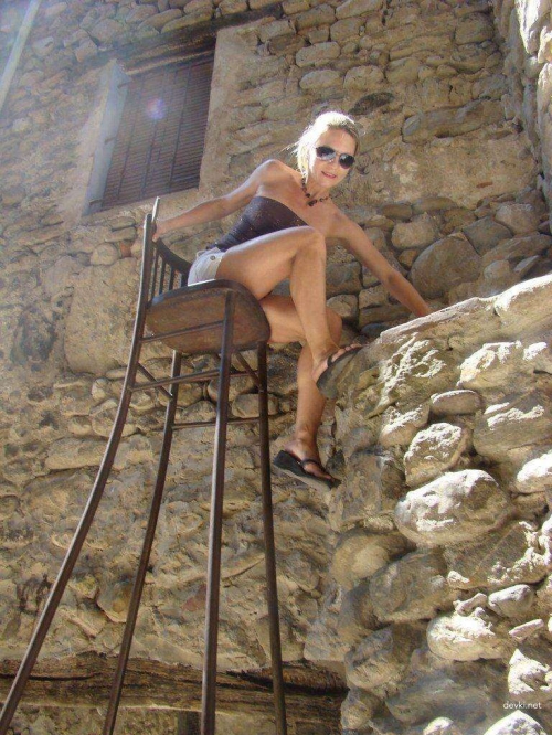Explicit Woman Shows Off Her Hardcore Porn Photos - XXX Content