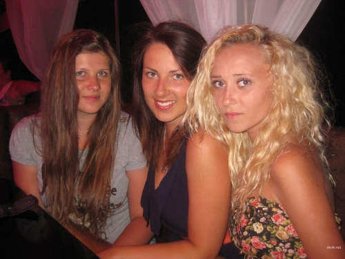 Wild Resort Babes Get Naughty - Steamy Vacation Fun