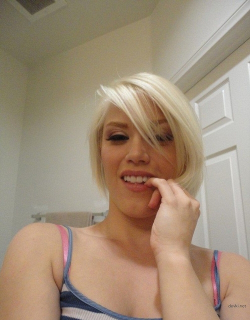 Young Blonde Gives Blowjob and Gets Fucked Hard
