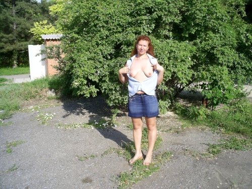 Hot MILF Struts Through City (Part 2) - Explicit MILF Walking in Public Photoshoot