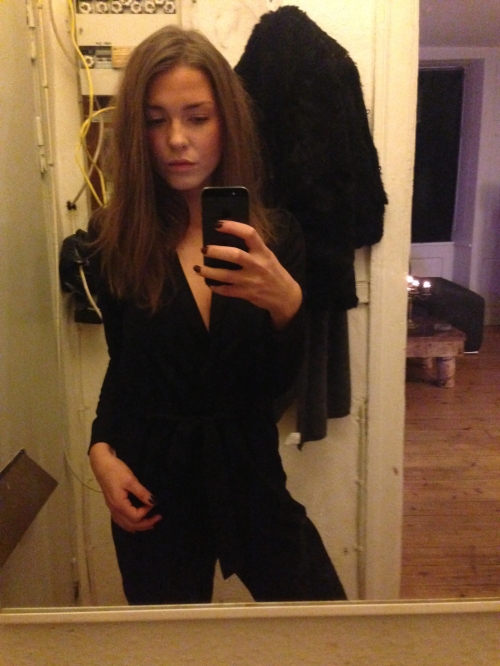 Explicit Nude Beauty: Seductive Russian Woman Poses Naked