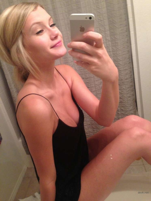 Seductive Babe with Perfect Body: Hot Russian Girl Exposed