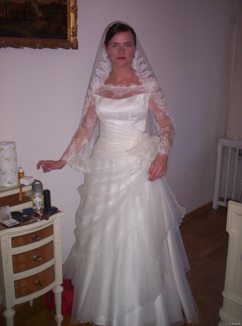 Sensual Bride's Lace Elegance: Seductive Wedding Lingerie Beauty