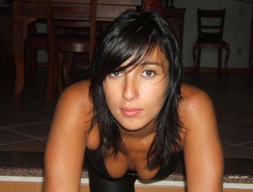 Hot Girl Porn: Gorgeous Babe Gets Naughty and Naked