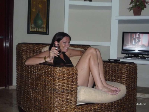 Hotwife Agrees to Film Hardcore Sex Tape with Husband