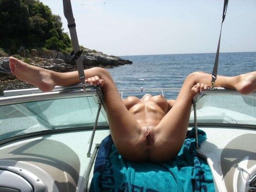 Hot Blowjob Action: Woman Deepthroats Cock in Hardcore Porn
