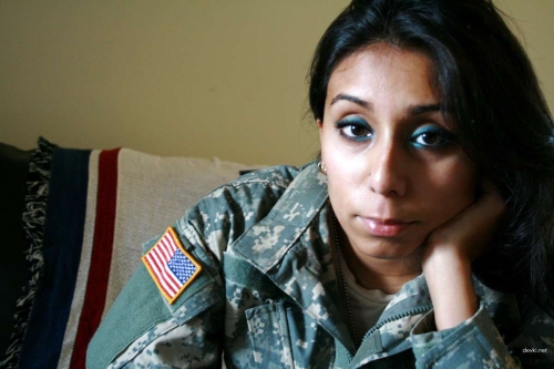 Seductive Military Girl in Uniform: Hot and Sexy Army Babe Photo