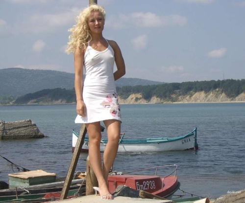 Topless Girls: Sexy Russian Babes Without Bras Exposed in Public