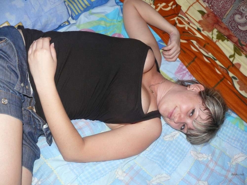 Voluptuous Busty Girl Gives Sloppy Blowjob